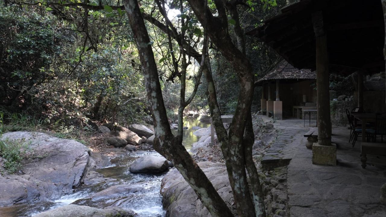 The Kandy Samadhicentre Hotel Narampanawa Exterior foto